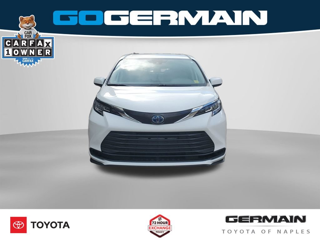 Used 2022 Toyota Sienna LE FWD image 3