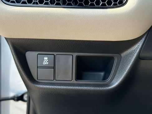 Certified 2023 Honda HR-V LX image 28
