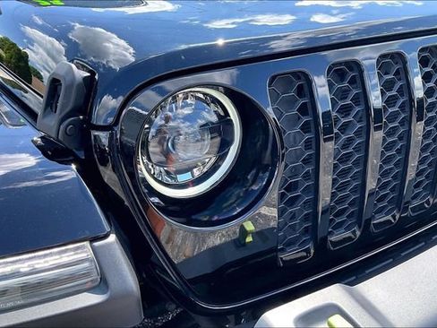 Used 2023 Jeep Gladiator Sport AWD/4WD image 31