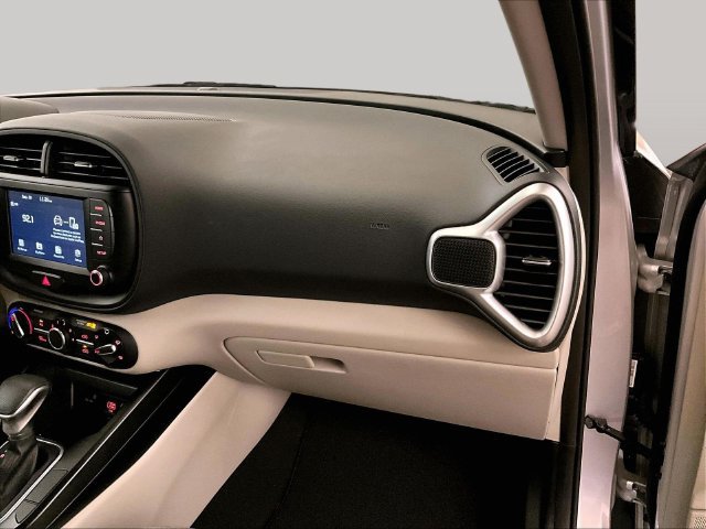 Used 2020 Kia Soul S FWD image 15