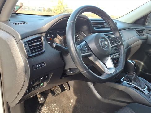 Used 2018 Nissan Rogue SV w/ Sun & Sound Touring Package AWD/4WD image 48