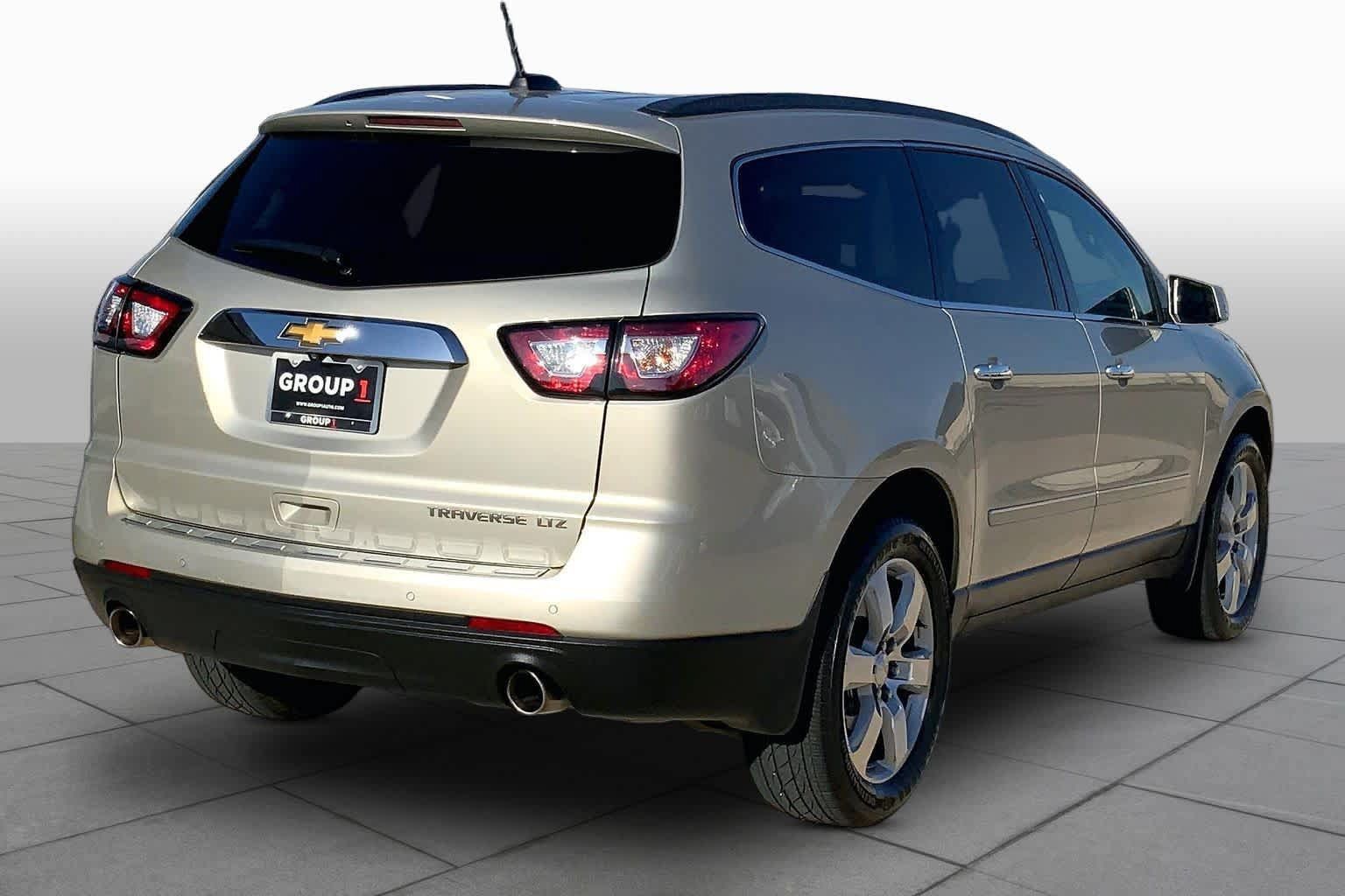 Used 2016 Chevrolet Traverse LTZ FWD image 12