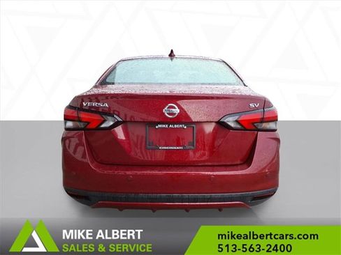 Used 2021 Nissan Versa SV image 6