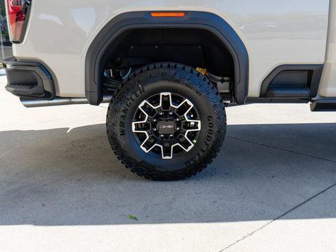 New 2026 GMC Sierra 2500 AT4X AWD/4WD image 35