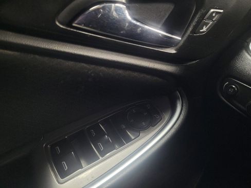 Used 2020 Chevrolet Malibu LT FWD image 27