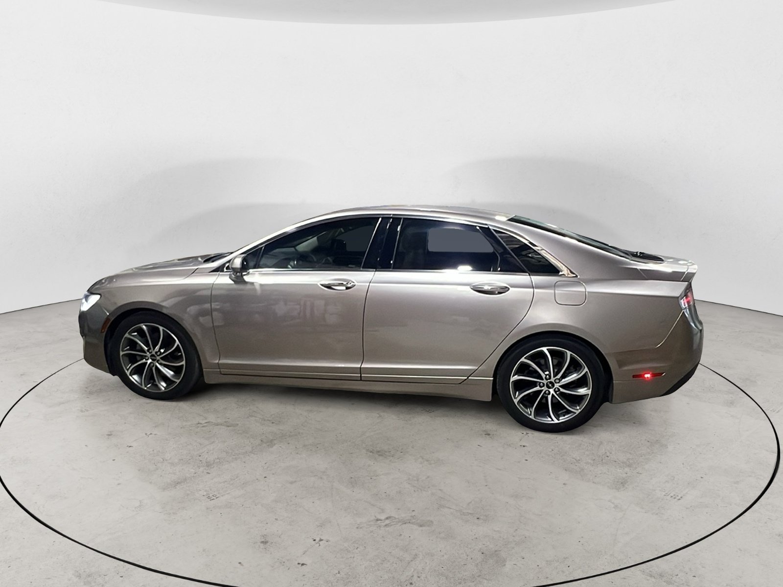 Used 2019 Lincoln MKZ Reserve w/ Reserve Plus Package AWD/4WD image 3