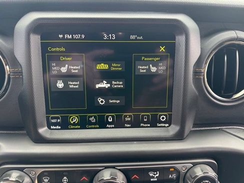Used 2022 Jeep Gladiator Overland AWD/4WD image 17