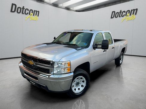 Used 2012 Chevrolet Silverado 2500 W/T w/ Snow Plow Prep Package image 2