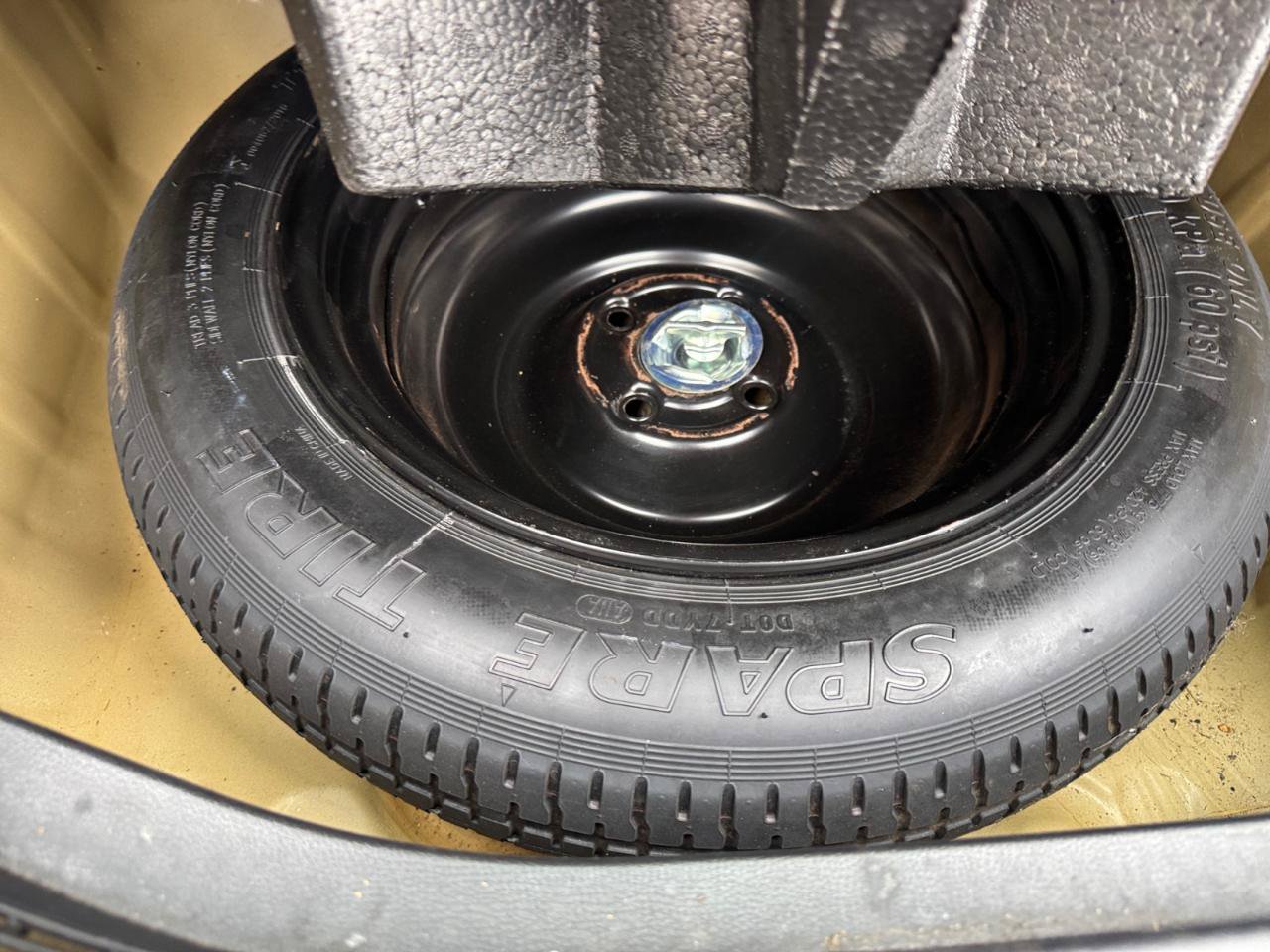 Used 2018 Honda Fit LX image 27