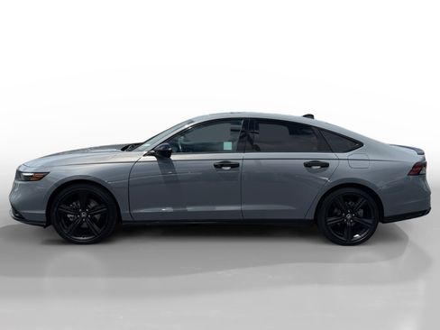 Used 2023 Honda Accord Sport image 2
