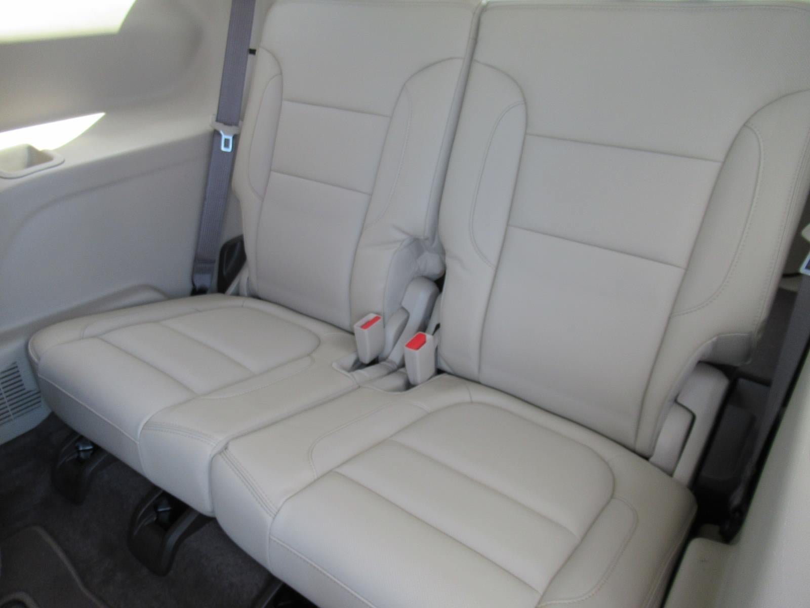 Used 2019 GMC Acadia Denali w/ Technology Package FWD image 40