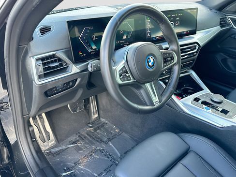 Used 2023 BMW i4 eDrive40 w/ M Sport Package RWD image 9