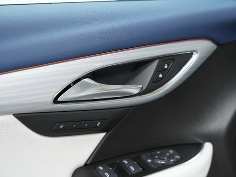 New 2026 Buick Envision Avenir image 25