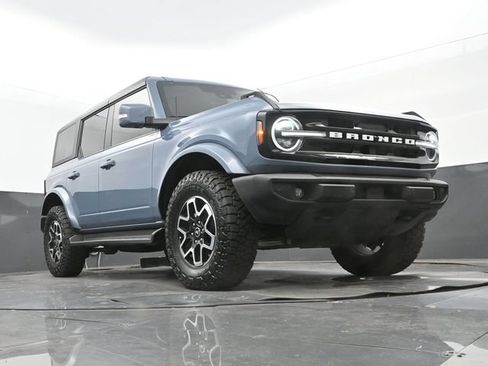 Used 2025 Ford Bronco Outer Banks AWD/4WD image 9