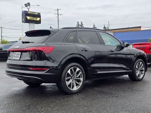 Used 2021 Audi e-tron Premium Plus w/ Premium Plus Package AWD/4WD image 6