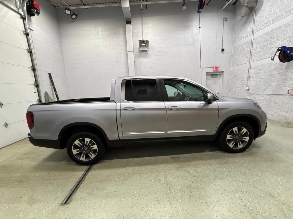 Used 2017 Honda Ridgeline RTL-T image 3