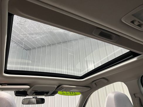 Used 2022 Subaru Forester Premium image 18