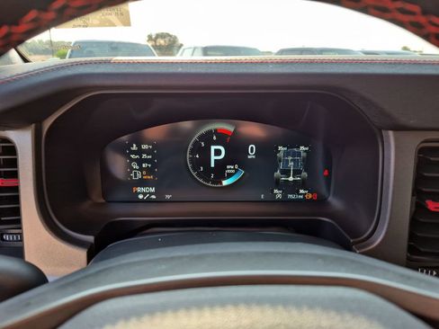 Used 2025 Ford Bronco Raptor AWD/4WD image 24