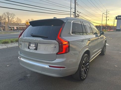 Certified 2025 Volvo XC90 B6 Plus image 5