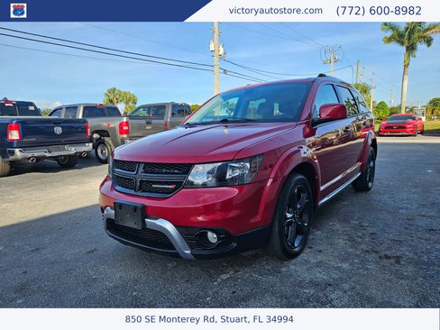 Used 2020 Dodge Journey Crossroad image 3