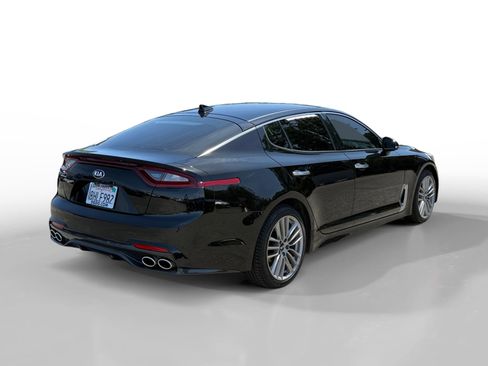 Used 2018 Kia Stinger RWD image 5