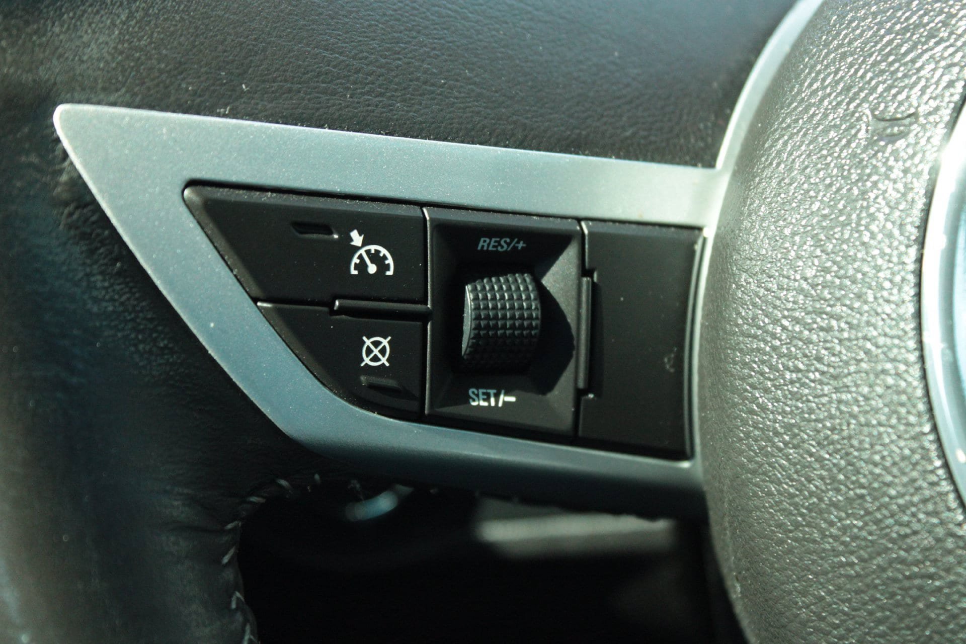 Used 2011 Chevrolet Camaro LT RWD image 26