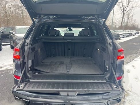 Used 2022 BMW X5 M50i image 26