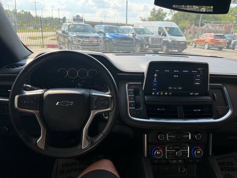 Used 2021 Chevrolet Suburban Z71 AWD/4WD image 14