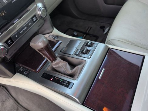 Used 2015 Lexus GX 460 image 12