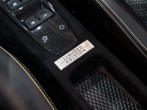 Certified 2015 Ferrari 458 Speciale A RWD image 40