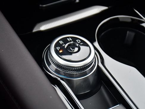 Used 2025 Ford Explorer Platinum w/ Ultimate Package image 36