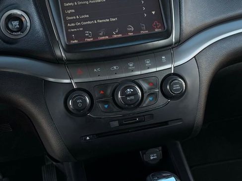 Used 2015 Dodge Journey Crossroad w/ Flexible Seating Group image 31