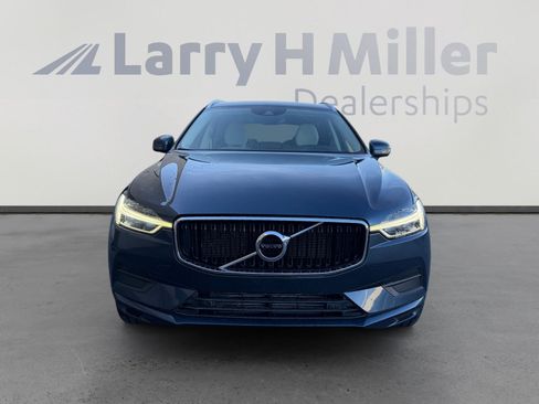 Used 2018 Volvo XC60 T6 Momentum w/ Convenience Package image 8