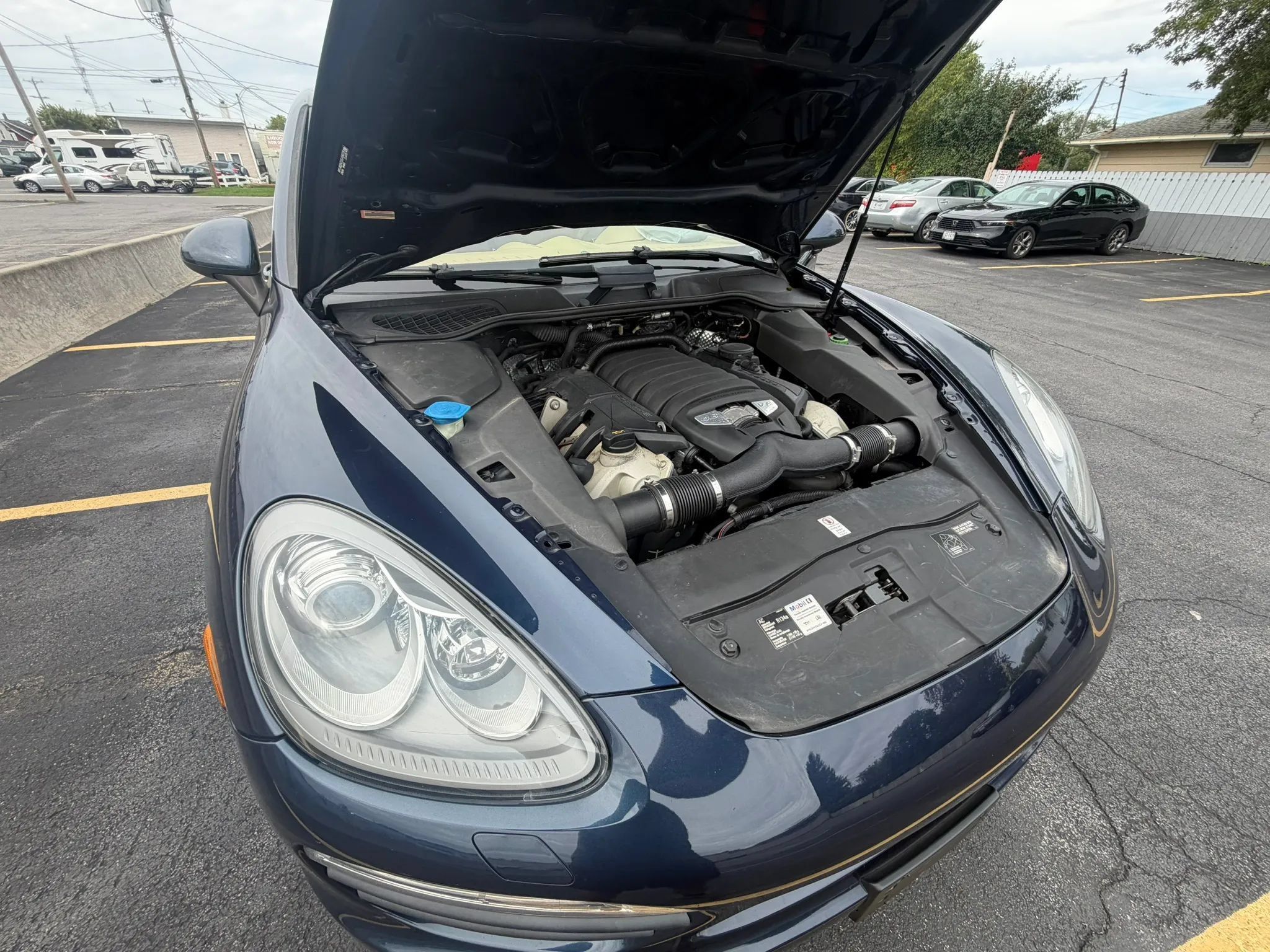 Used 2014 Porsche Cayenne S w/ Comfort Package AWD/4WD image 34