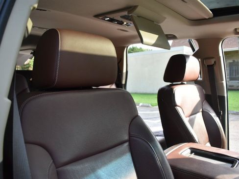 Used 2015 Chevrolet Tahoe LTZ RWD image 21