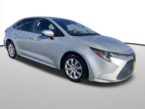 Used 2023 Toyota Corolla LE image 9