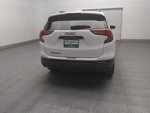 Used 2020 GMC Terrain SLE w/ Driver Convenience Package FWD image 7