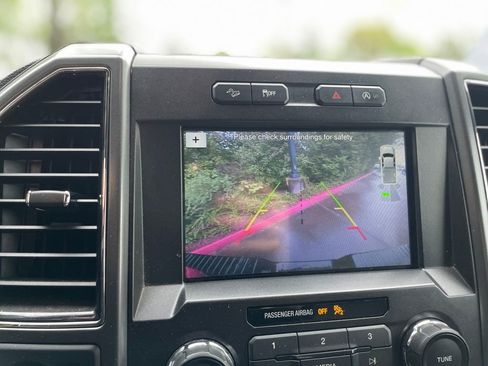 Used 2018 Ford F150 XLT w/ Equipment Group 302A Luxury AWD/4WD image 17