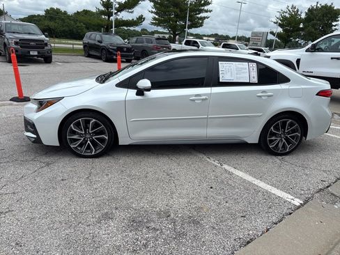 Used 2022 Toyota Corolla SE w/ Carpet Mat Package (TMS) FWD image 16
