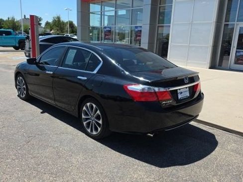 Used 2015 Honda Accord Sport image 3
