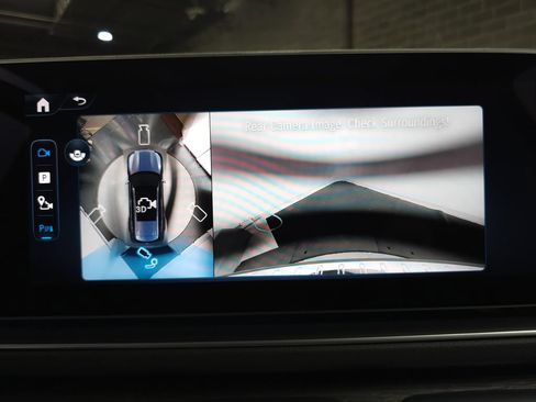 Used 2026 Mercedes-Benz GLS 450 4MATIC image 18