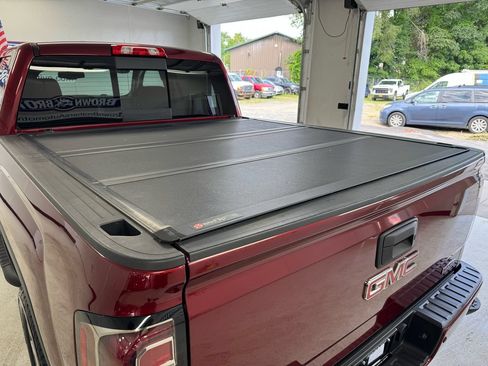 Used 2017 GMC Sierra 1500 SLT AWD/4WD image 7