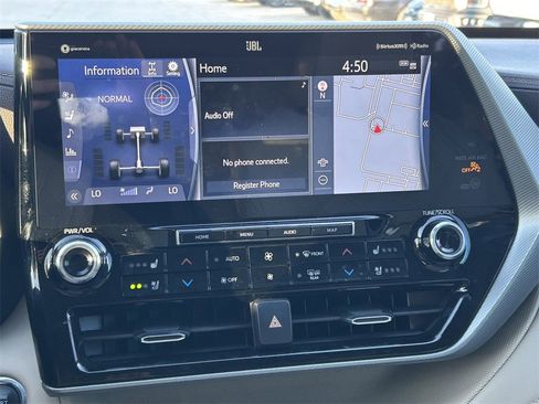 Certified 2022 Toyota Highlander Platinum image 20