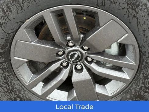 Certified 2025 Nissan Frontier SV image 10