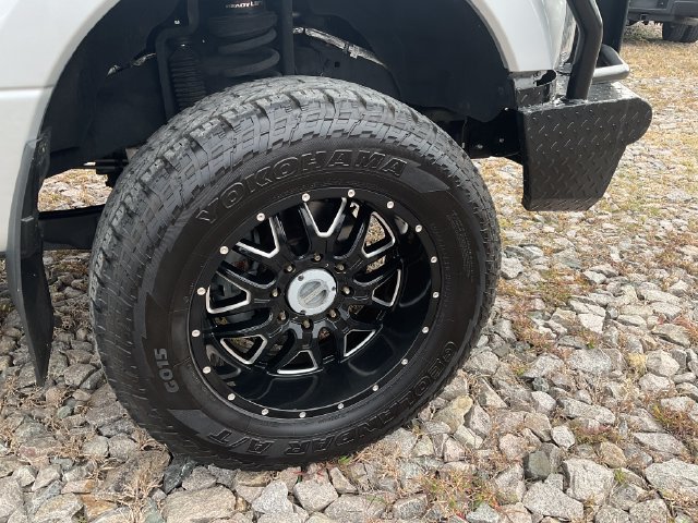 Used 2017 Ford F250 Platinum w/ FX4 Off-Road Package AWD/4WD image 9