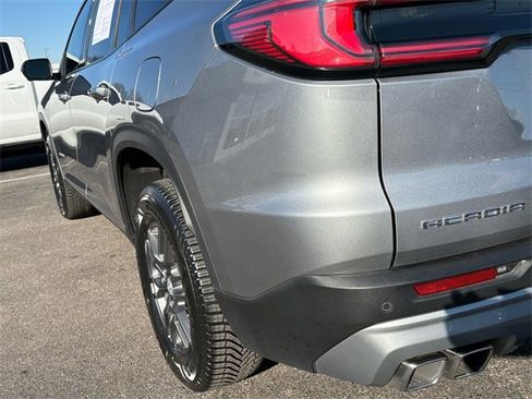 Used 2025 GMC Acadia Elevation image 19
