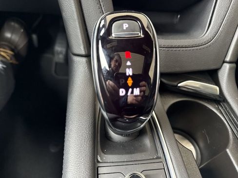 Certified 2025 Cadillac XT5 Premium Luxury image 16