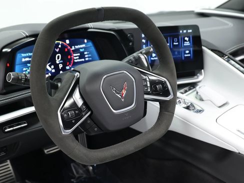 Used 2024 Chevrolet Corvette Stingray Preferred Cpe w/ 2LT image 27