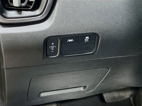 Used 2022 Kia Sorento S FWD image 10