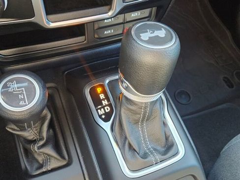 Used 2024 Jeep Wrangler Sport image 16